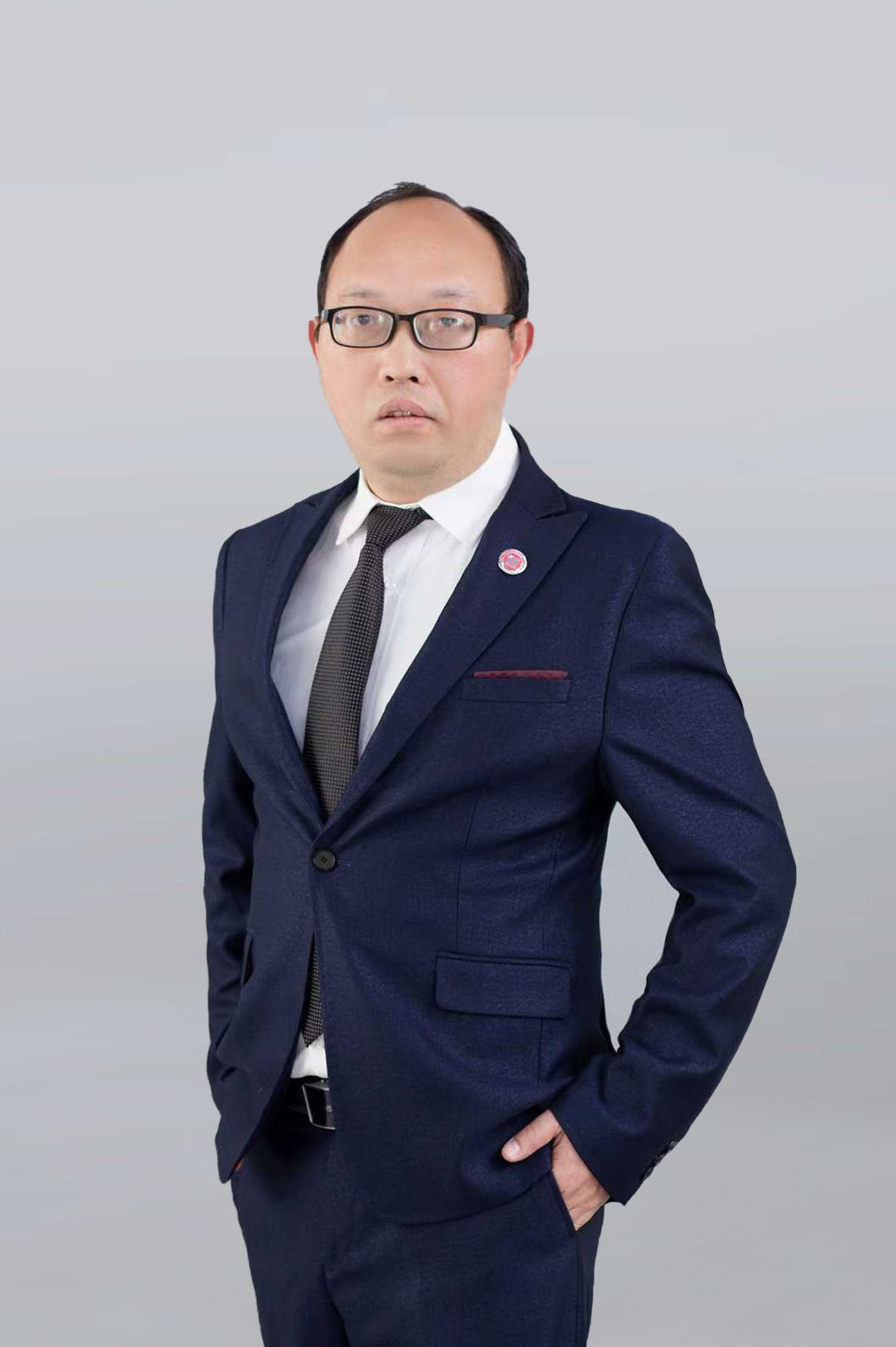 彭雁鸿-专职律师